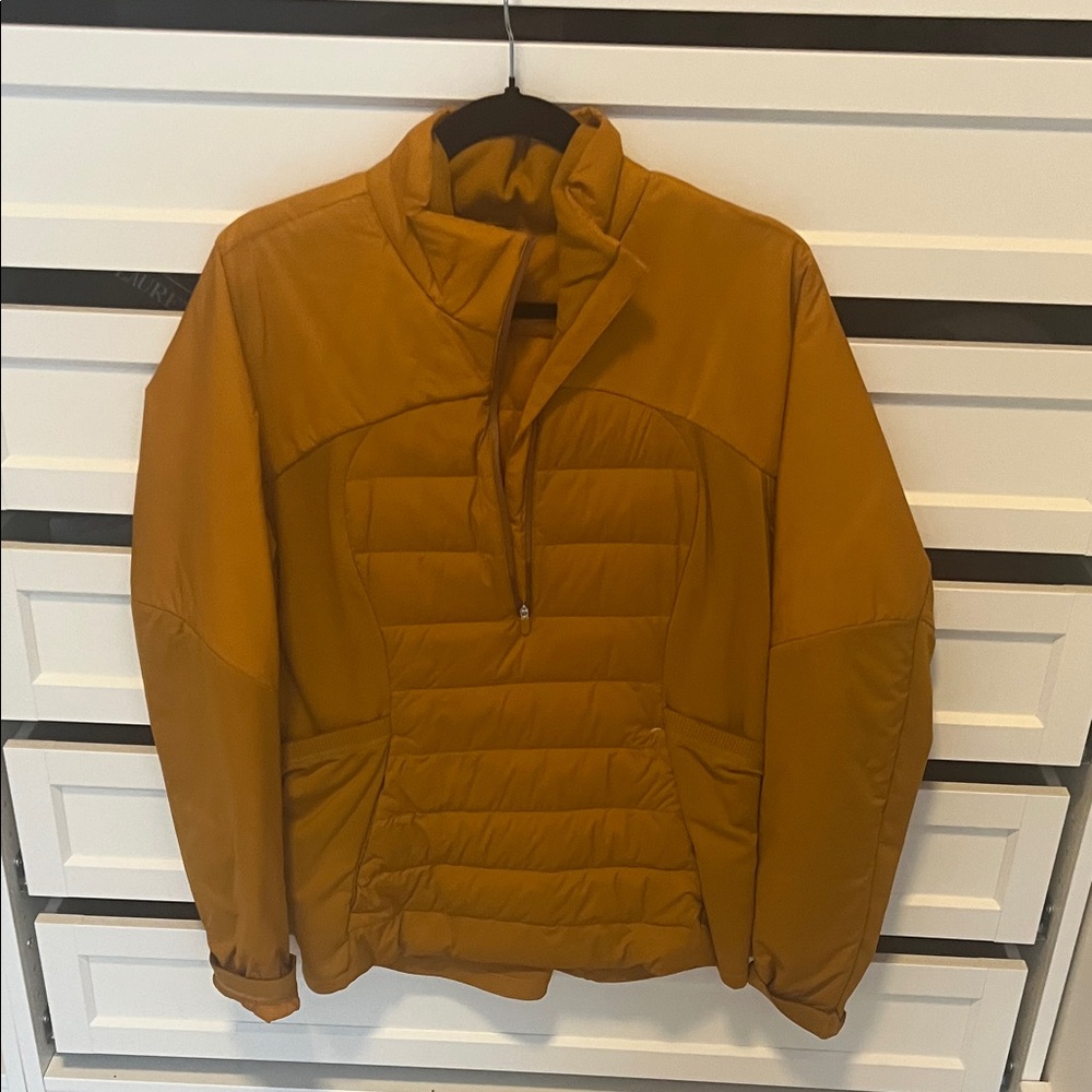 Lululemon down for it all pullover